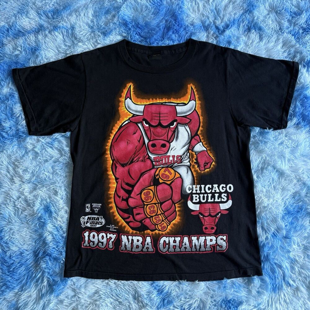 Vintage 1997 Chicago Bulls NBA Champs Graphic T-Shirt Size L Changes